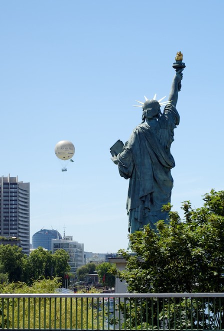 espalda estatua de la libertad de paris espalda estatua de la libertad de paris