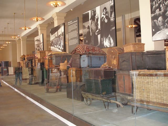 sala de equipajes museo de la inmigracion ellis island