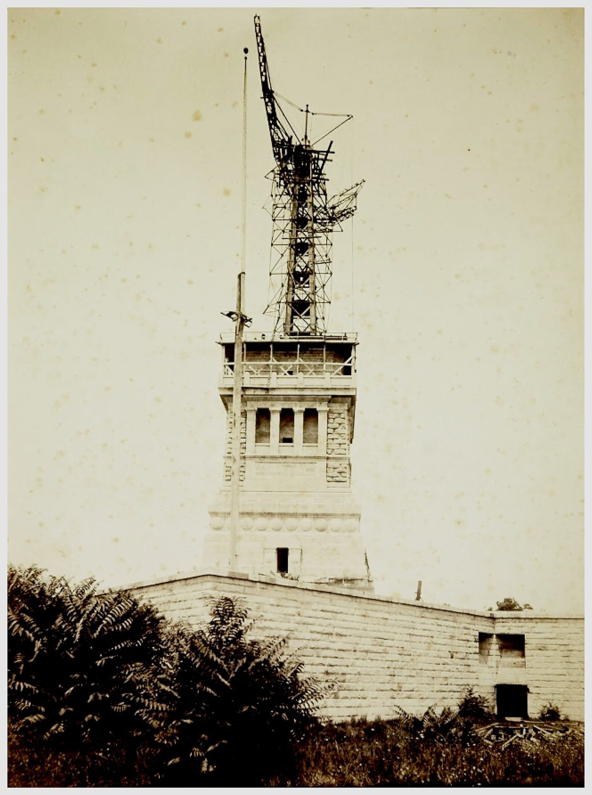 Pedestal de la Estatua de la Libertad visto desde Liberty Island